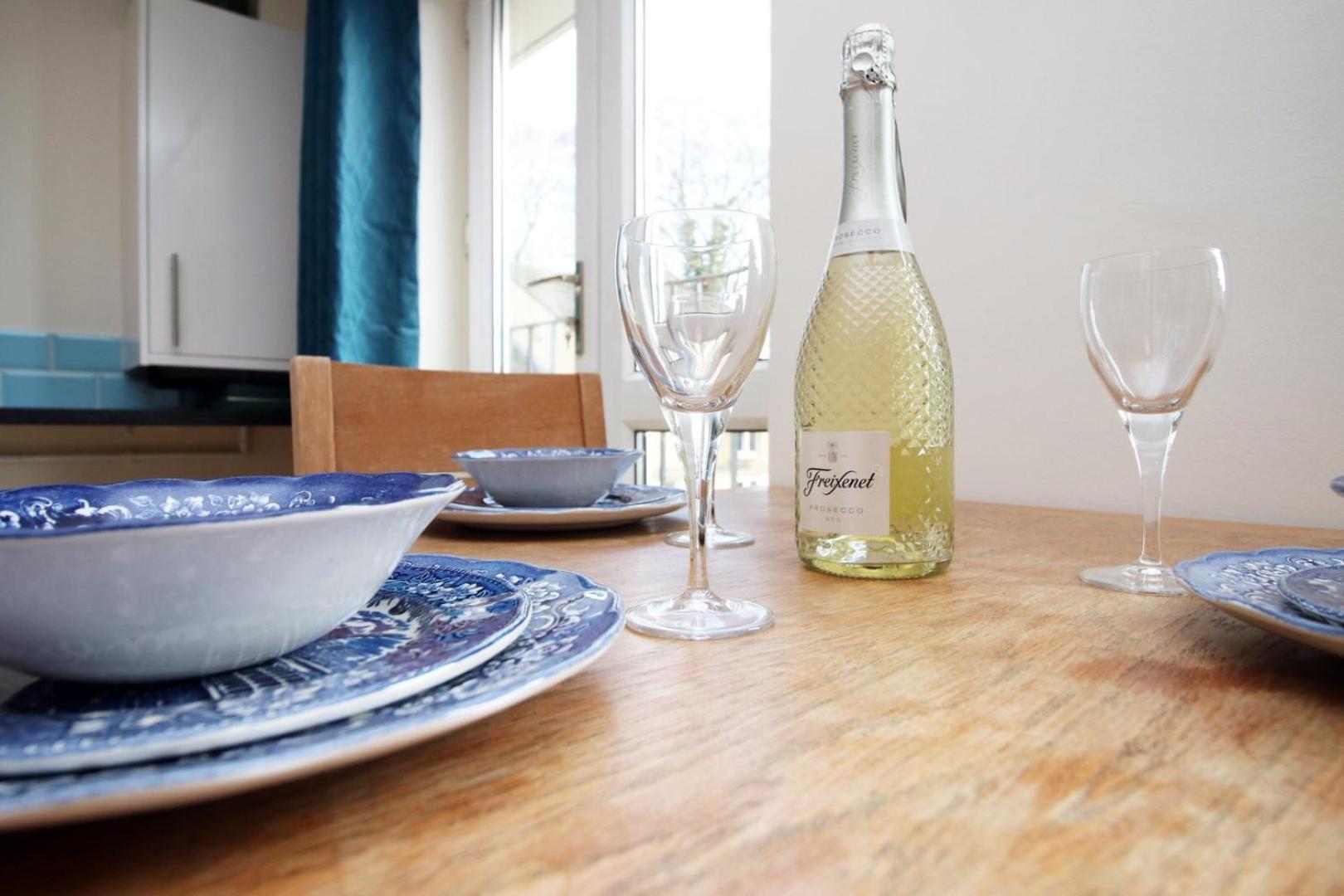 Cohost Partners- Free Parking Close To Town Bath